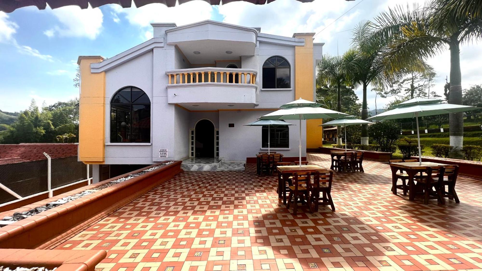 Hotel Casa Confort Santa Rosa de Cabal Exterior foto