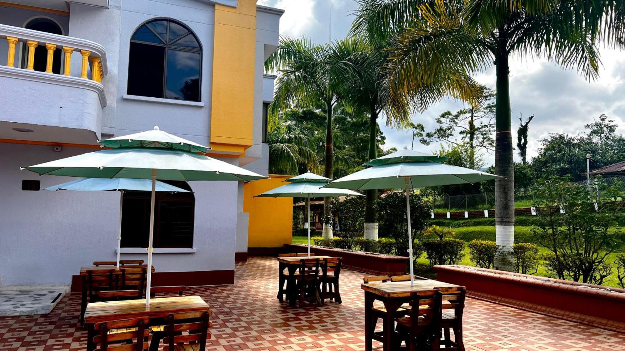 Hotel Casa Confort Santa Rosa de Cabal Exterior foto