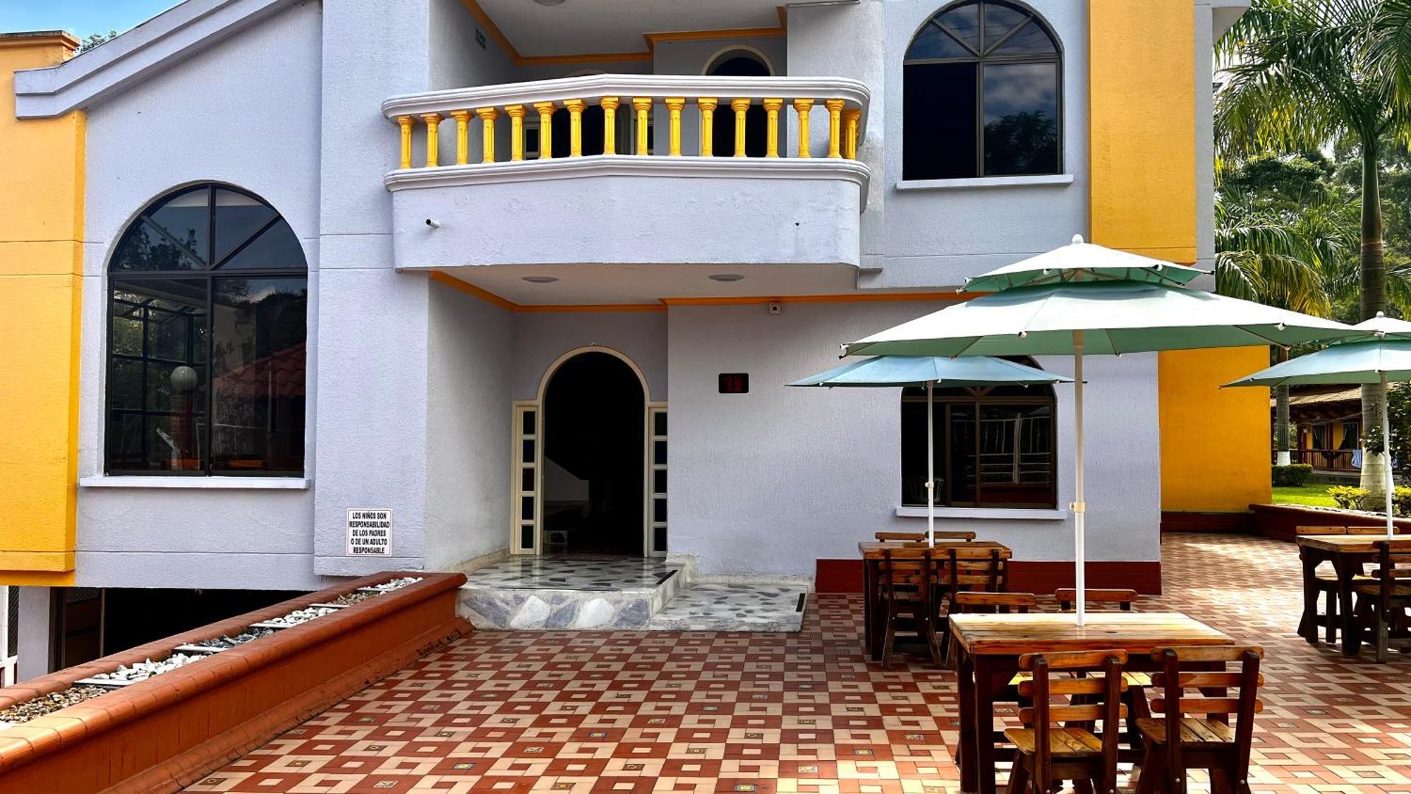 Hotel Casa Confort Santa Rosa de Cabal Exterior foto